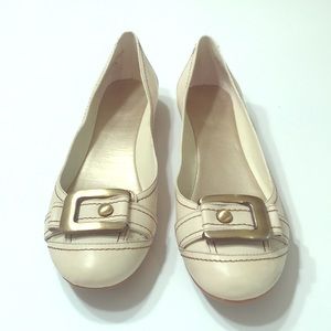 Nine West Cream Leather Flats Bronze Buckle